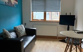 Apt 5A Central By River 1 Bed Apartment